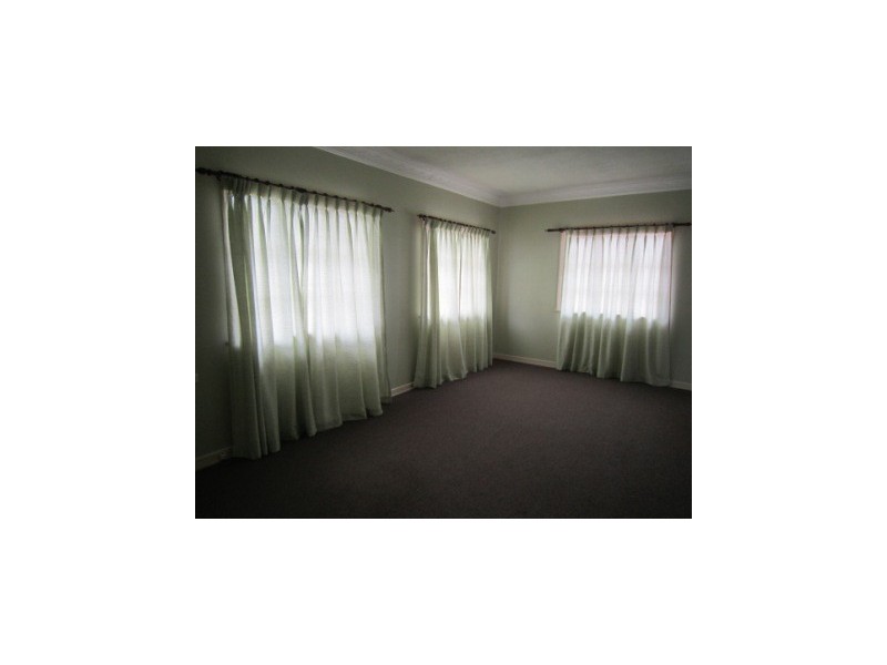 63 Thorn Street, Ipswich QLD 4305