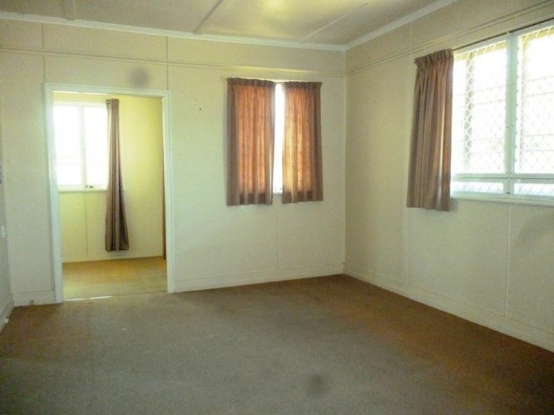 14 Bridson Avenue, East Ipswich QLD 4305