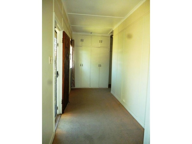 14 Bridson Avenue, East Ipswich QLD 4305