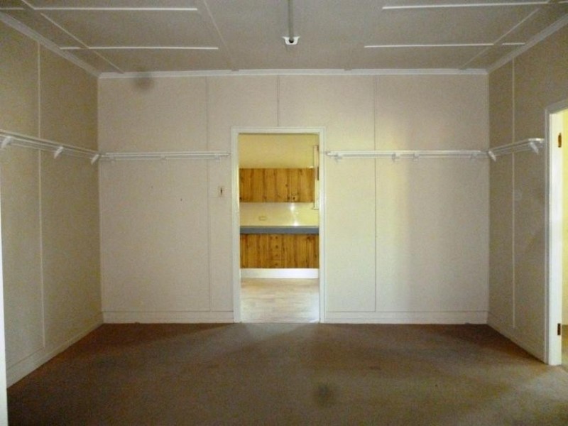 14 Bridson Avenue, East Ipswich QLD 4305