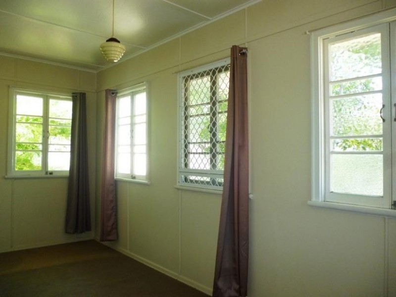 14 Bridson Avenue, East Ipswich QLD 4305