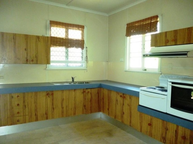 14 Bridson Avenue, East Ipswich QLD 4305