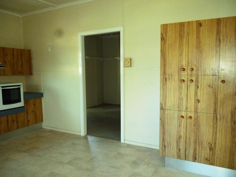 14 Bridson Avenue, East Ipswich QLD 4305