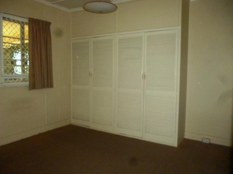 14 Bridson Avenue, East Ipswich QLD 4305