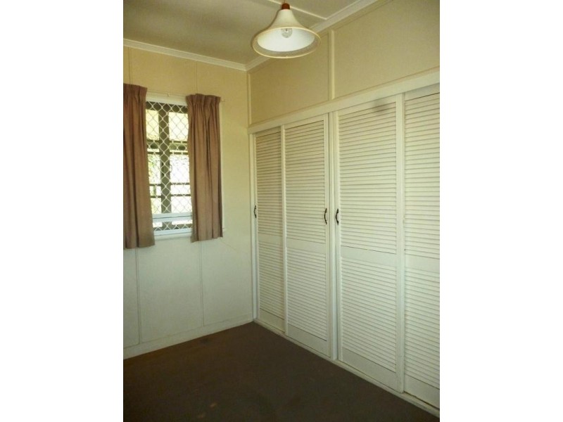 14 Bridson Avenue, East Ipswich QLD 4305