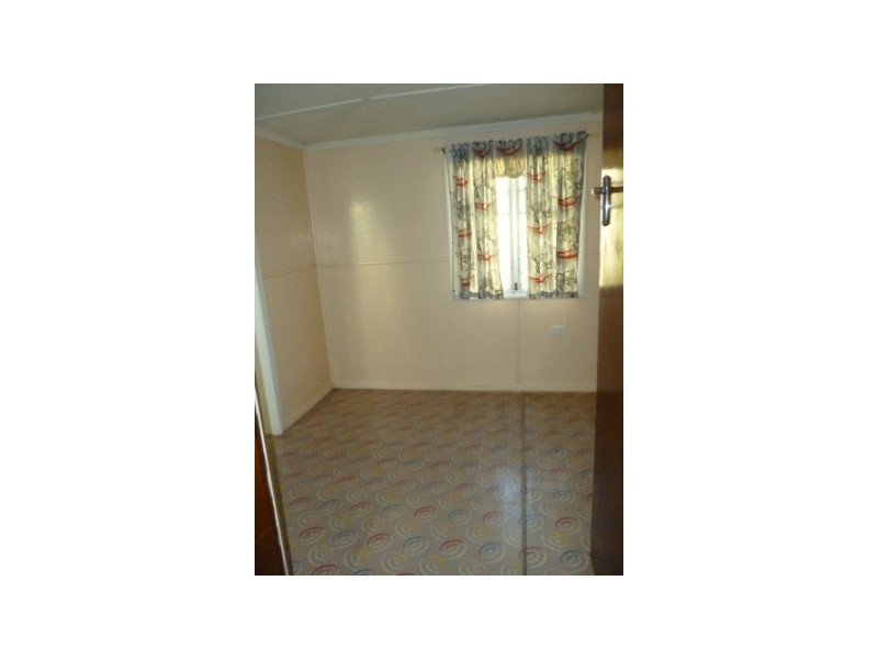 2 Railway Street, Booval QLD 4304