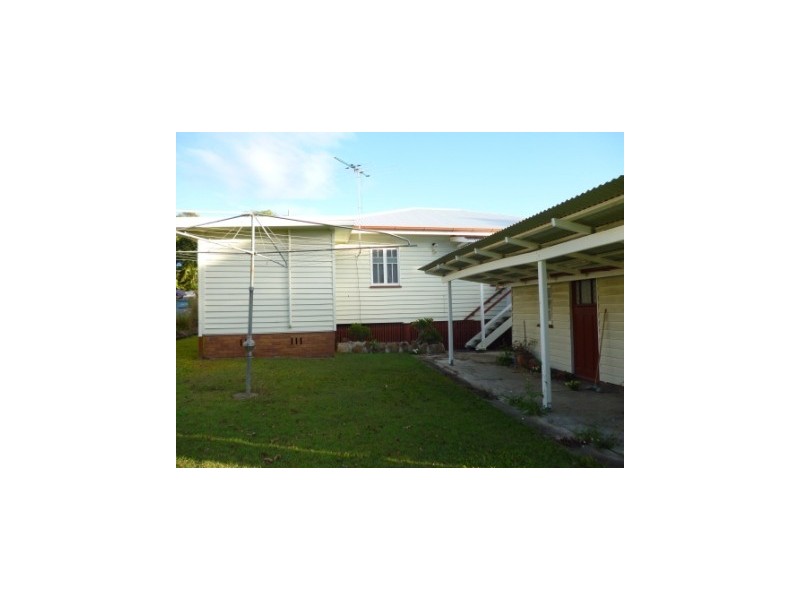 2 Railway Street, Booval QLD 4304