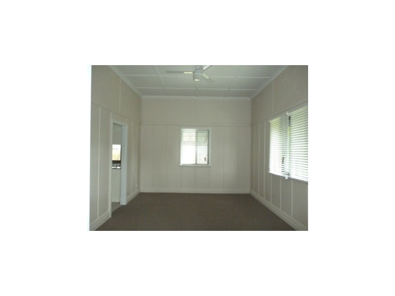 57 Brisbane Road, Bundamba QLD 4304