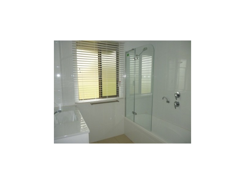 57 Brisbane Road, Bundamba QLD 4304