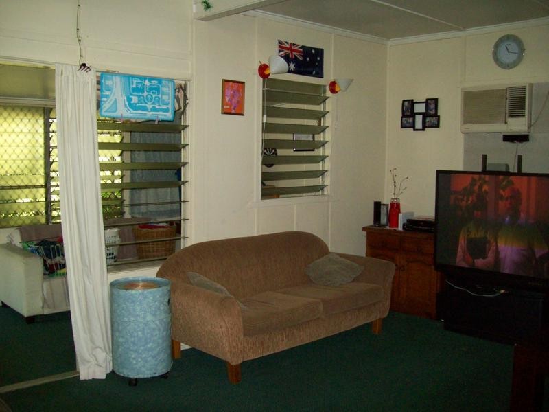 18 Glossop Street, Brassall QLD 4305