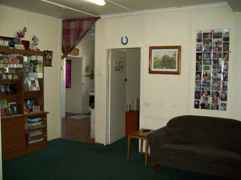 18 Glossop Street, Brassall QLD 4305