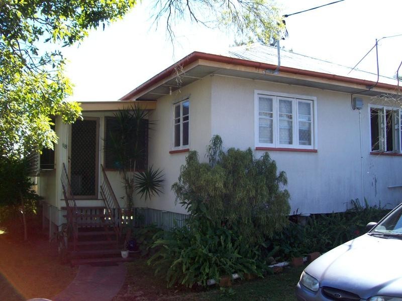 18 Glossop Street, Brassall QLD 4305