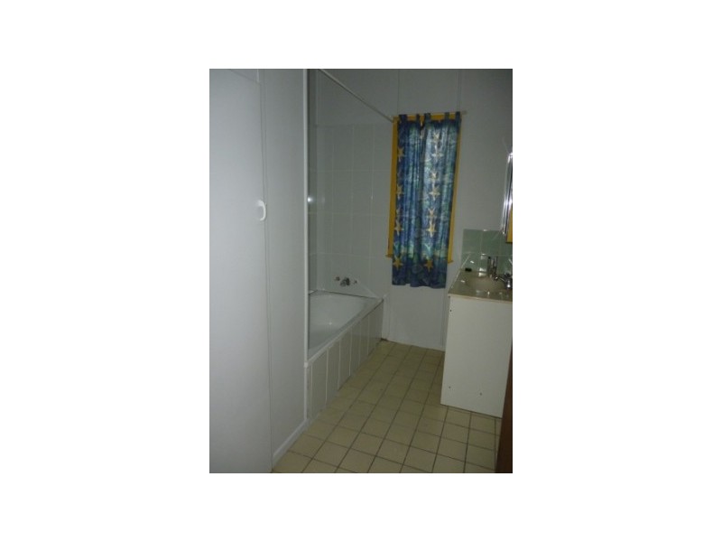 3 Ruskin Street, Eastern Heights QLD 4305