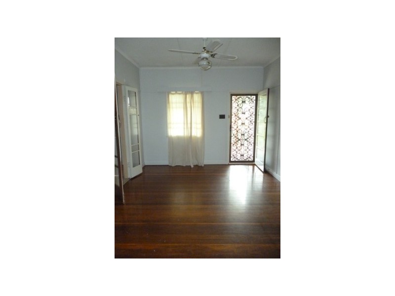 3 Ruskin Street, Eastern Heights QLD 4305