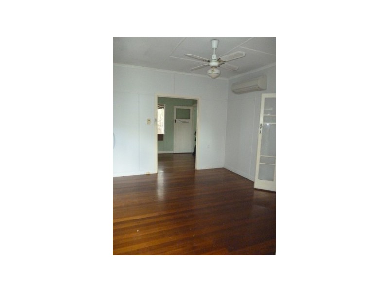 3 Ruskin Street, Eastern Heights QLD 4305