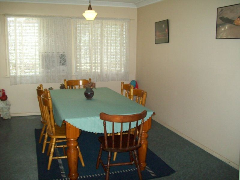 42 Lloyd George Street, Eastern Heights QLD 4305