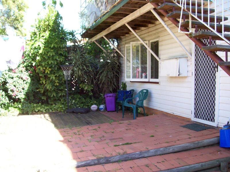 42 Lloyd George Street, Eastern Heights QLD 4305