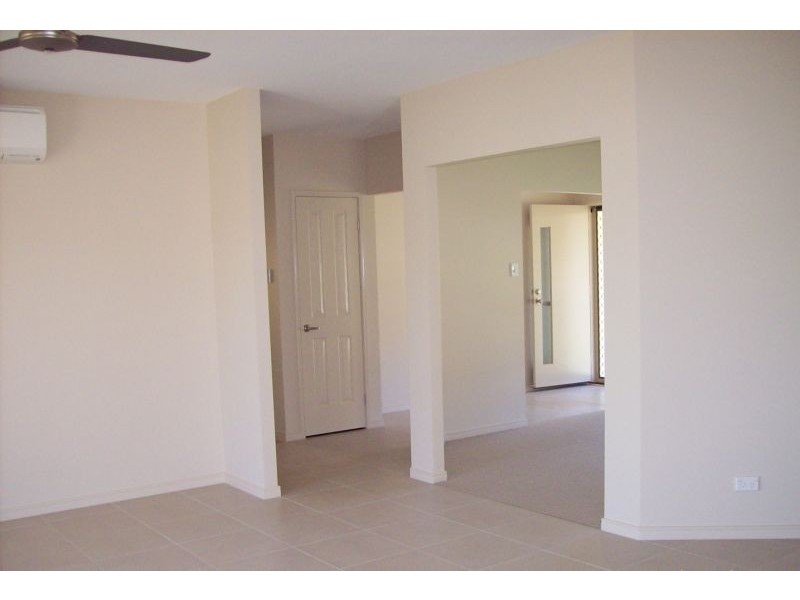 35 Eric Drive, Blackstone QLD 4304