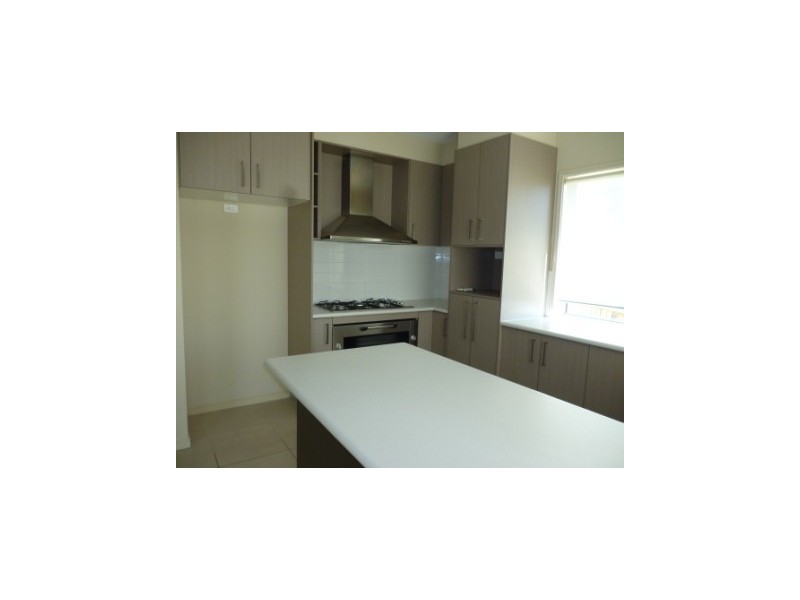 35 Eric Drive, Blackstone QLD 4304