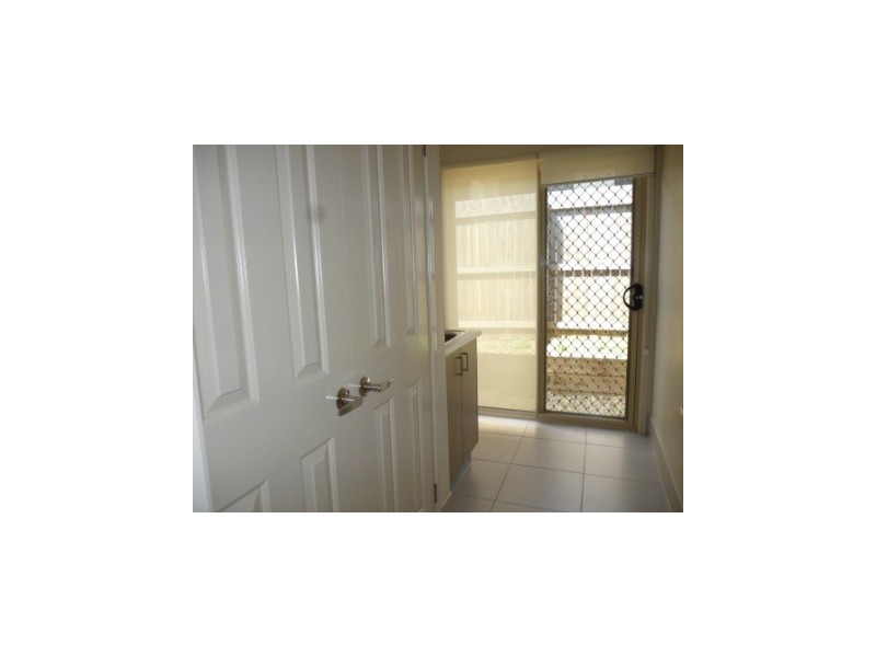 35 Eric Drive, Blackstone QLD 4304