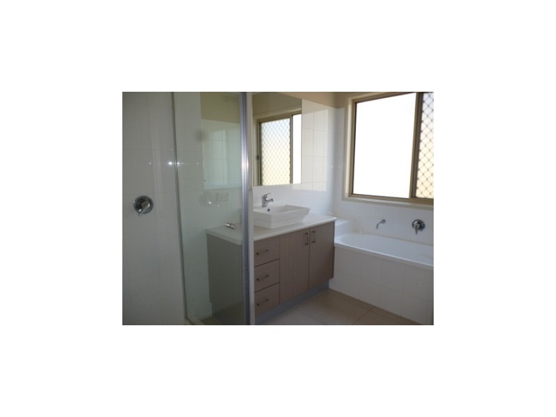 35 Eric Drive, Blackstone QLD 4304