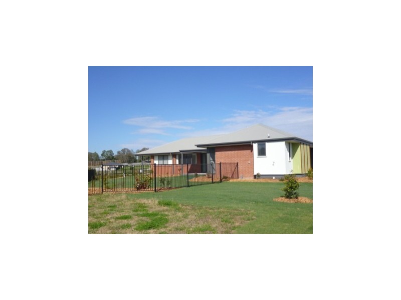 56 Kordan Boulevard, Raceview QLD 4305