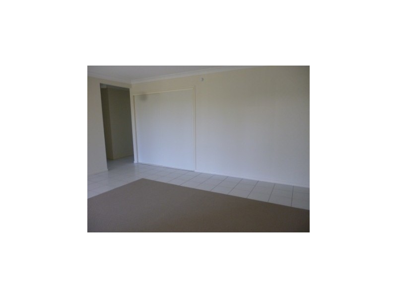 3 Iris Court, Yamanto QLD 4305