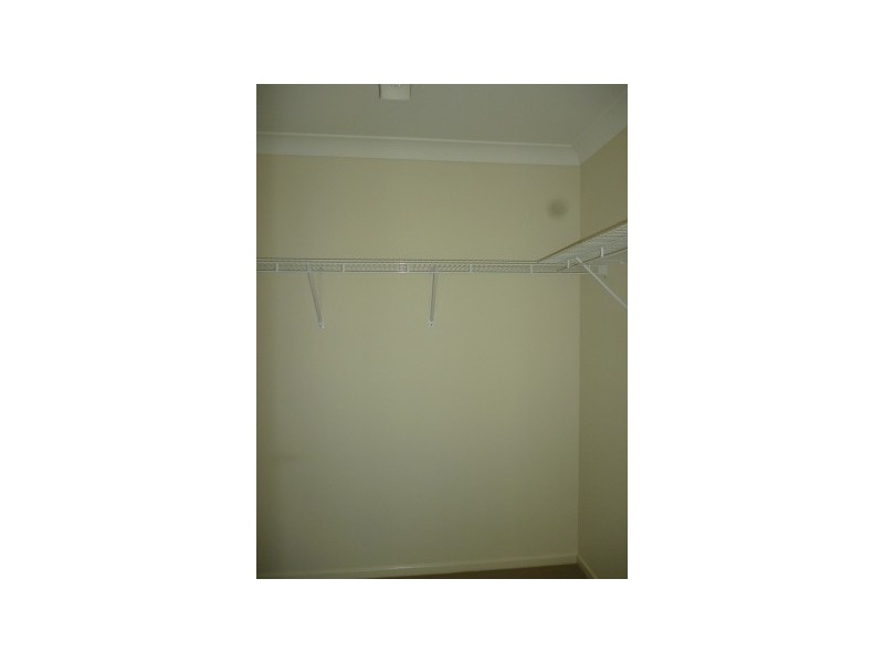 3 Iris Court, Yamanto QLD 4305