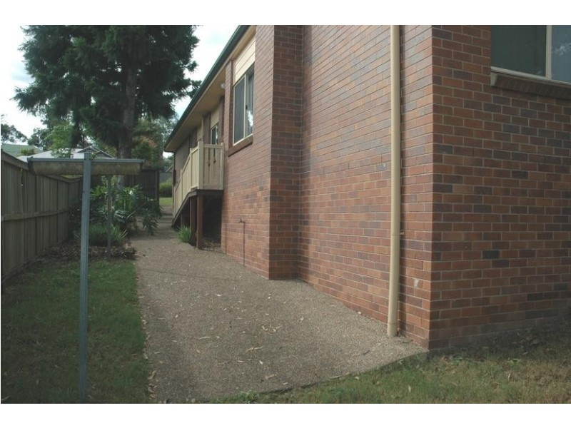 19 Edith Drive, North Ipswich QLD 4305