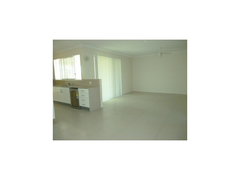 32 Tulip Street, Yamanto QLD 4305