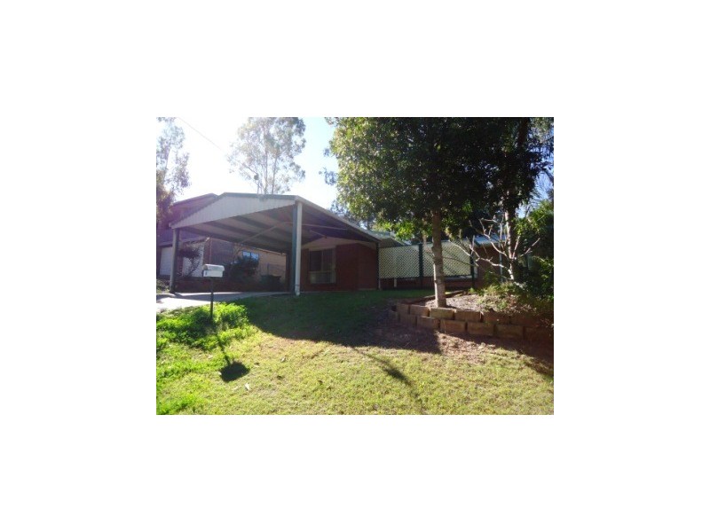 8 Naomai Street, Bundamba QLD 4304