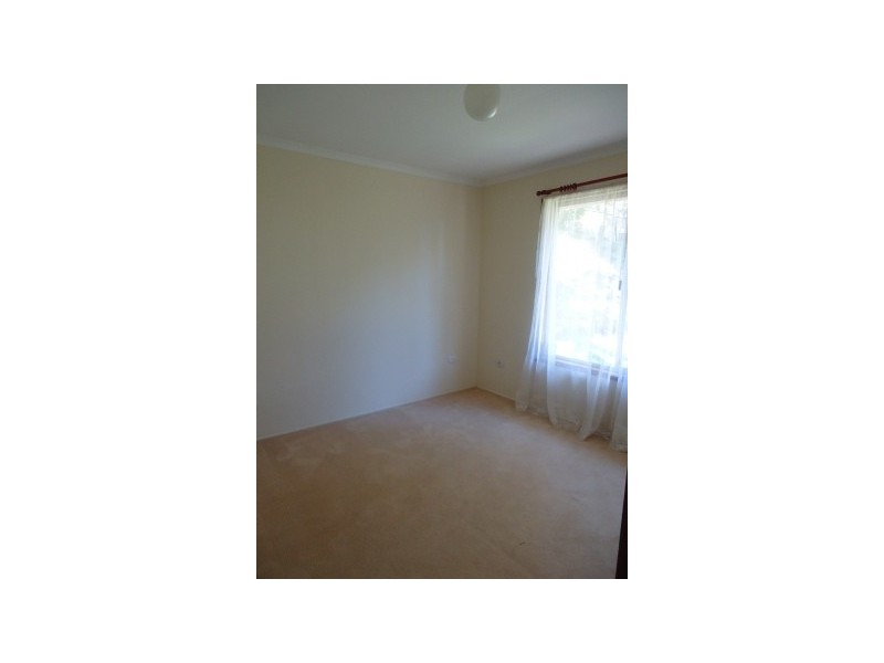 8 Naomai Street, Bundamba QLD 4304