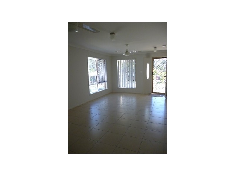 12 Bowen Place, Blackstone QLD 4304