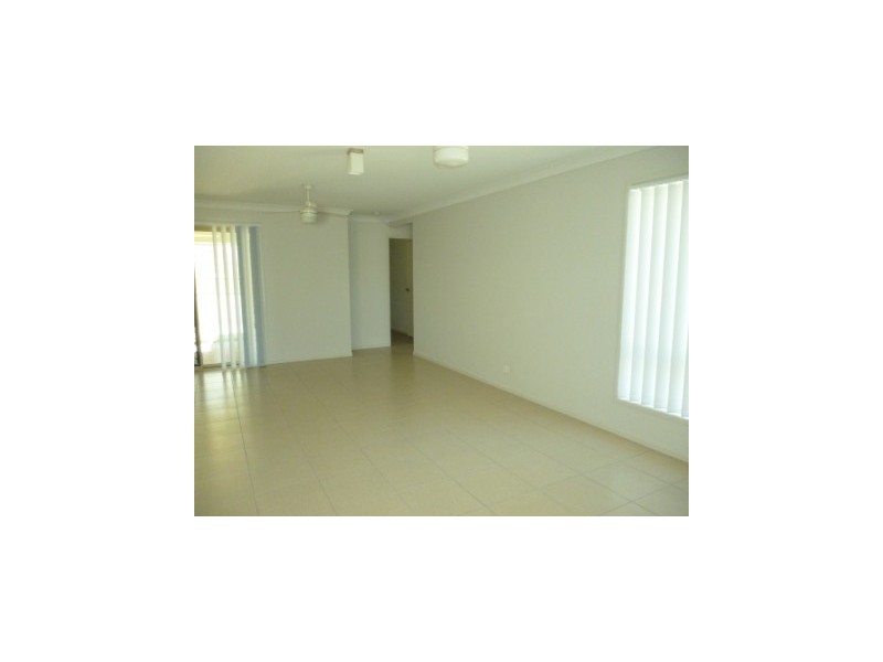 12 Bowen Place, Blackstone QLD 4304