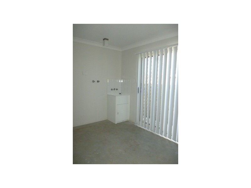 12 Bowen Place, Blackstone QLD 4304