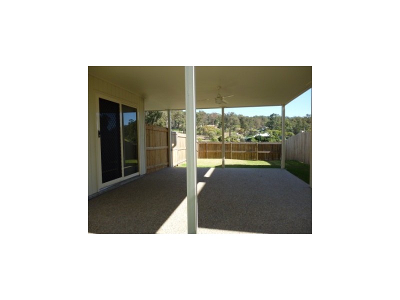 90 High Street, Blackstone QLD 4304