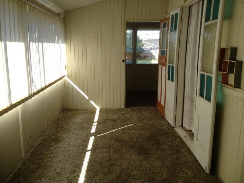 53 South Station Road, Booval QLD 4304