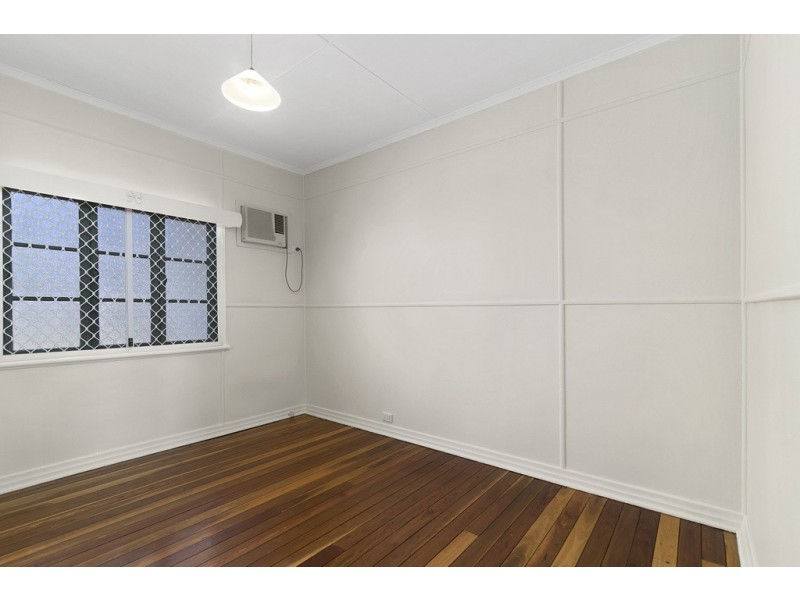 38 Alexandra Street, North Booval QLD 4304