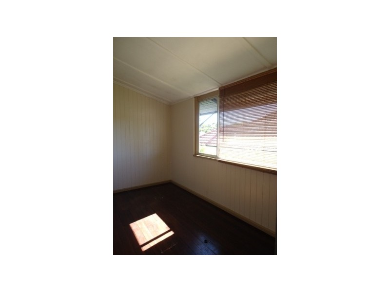 20 Walsh, Newtown QLD 4305