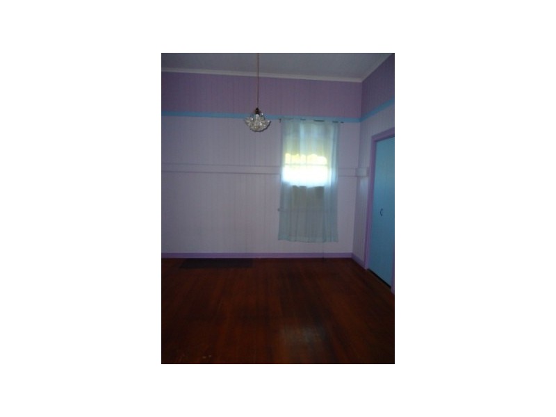 20 Walsh, Newtown QLD 4305