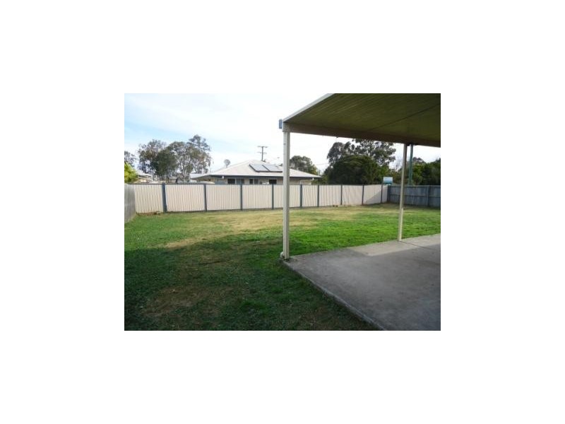 1 Colonial Court, Raceview QLD 4305