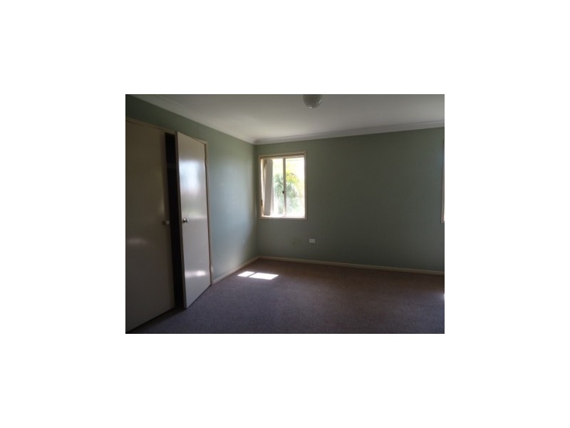 2 Morris Street, Flinders View QLD 4305
