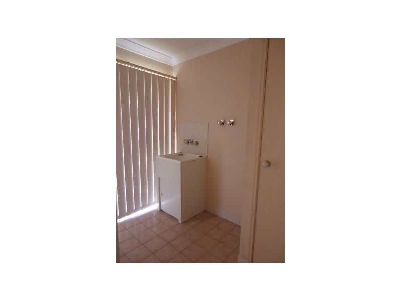 2 Morris Street, Flinders View QLD 4305