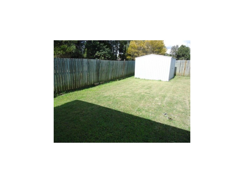 2 Morris Street, Flinders View QLD 4305