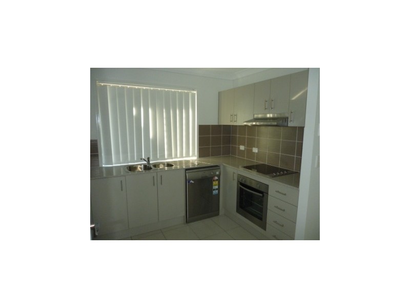 1/12 Nike Ct, Wulkuraka QLD 4305