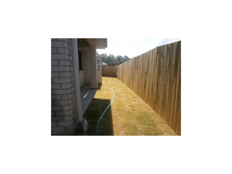 2/12 Nike Court, Wulkuraka QLD 4305