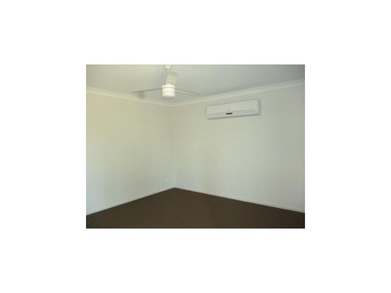 10 Bowen Place, Blackstone QLD 4304