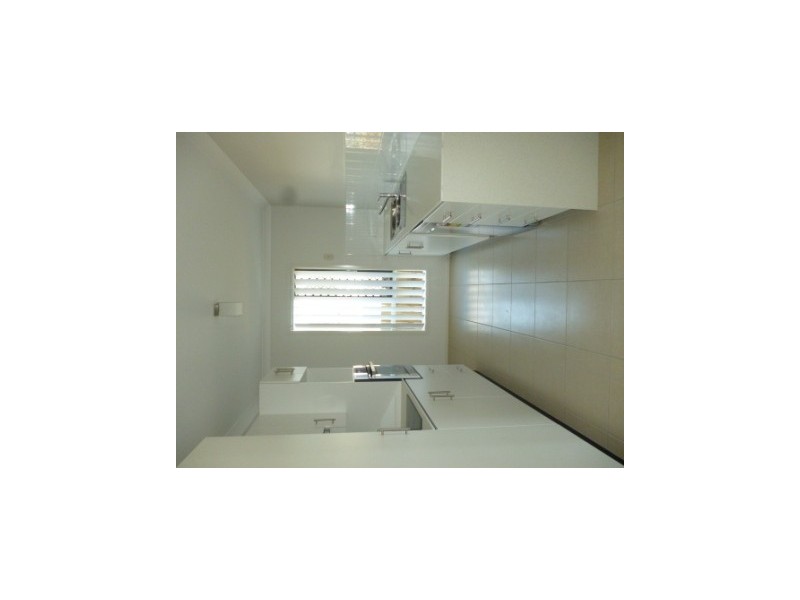 10 Bowen Place, Blackstone QLD 4304