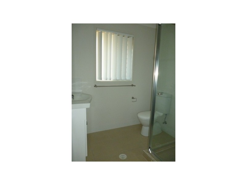 10 Bowen Place, Blackstone QLD 4304