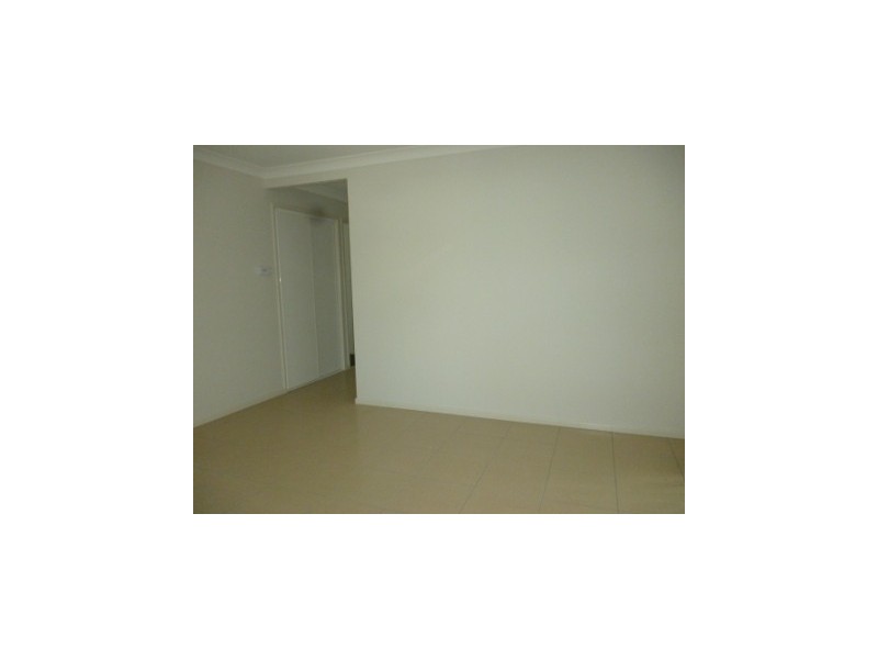 10 Bowen Place, Blackstone QLD 4304